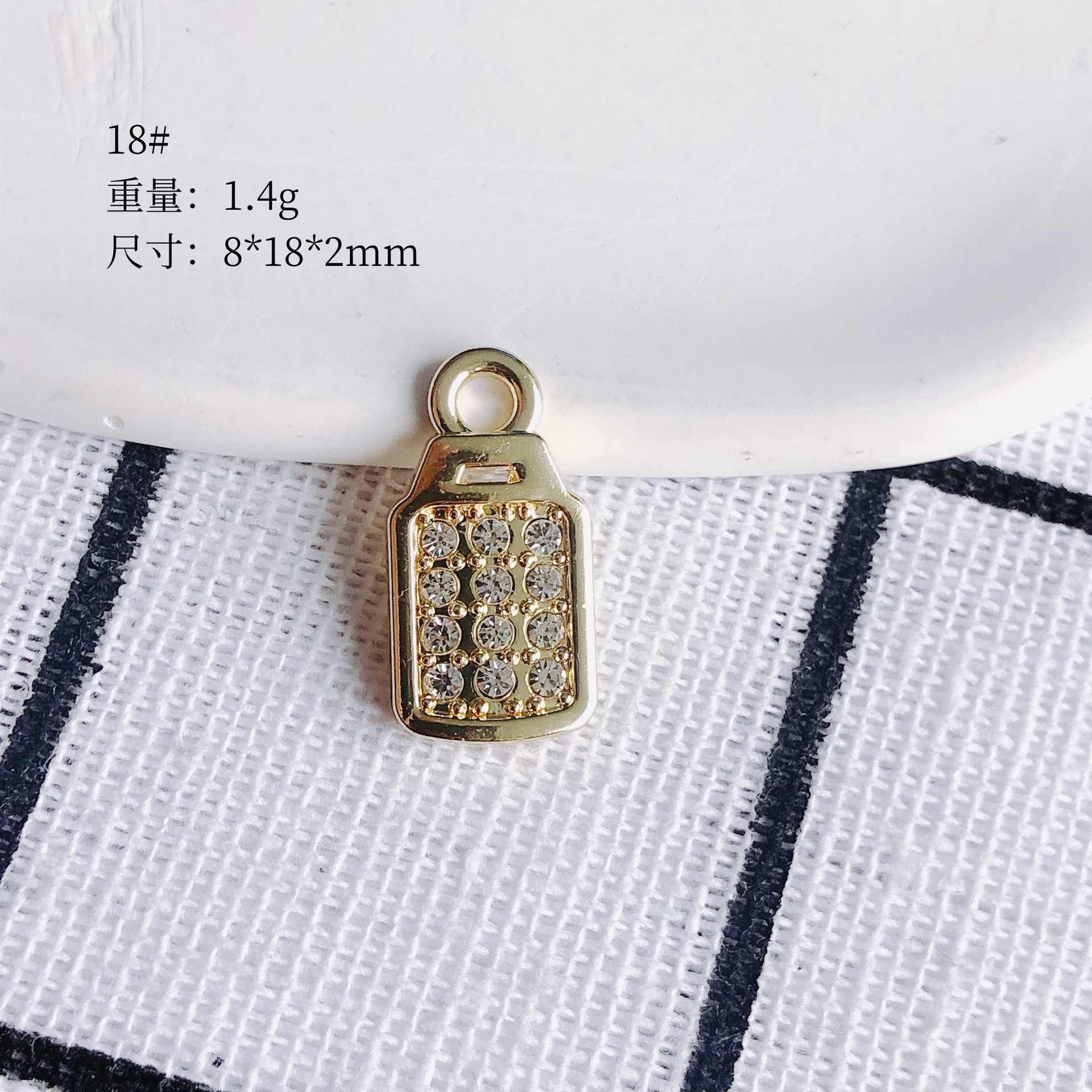 16g Weight Pendant Jewelry Making Type 14 * 12mm Jewelry Making Size Zircon Inlay Material DIY Jewelry Accessories Classification 10 PCS/Package Quantity Alloy Material Butterfly, Lock, Airplane Pattern All Seasons Season Inlay Design IG Style Style 10 PCS/Package 14 * 12mm Alloy Zircon Butterfly Lock Airplane Pendant 22