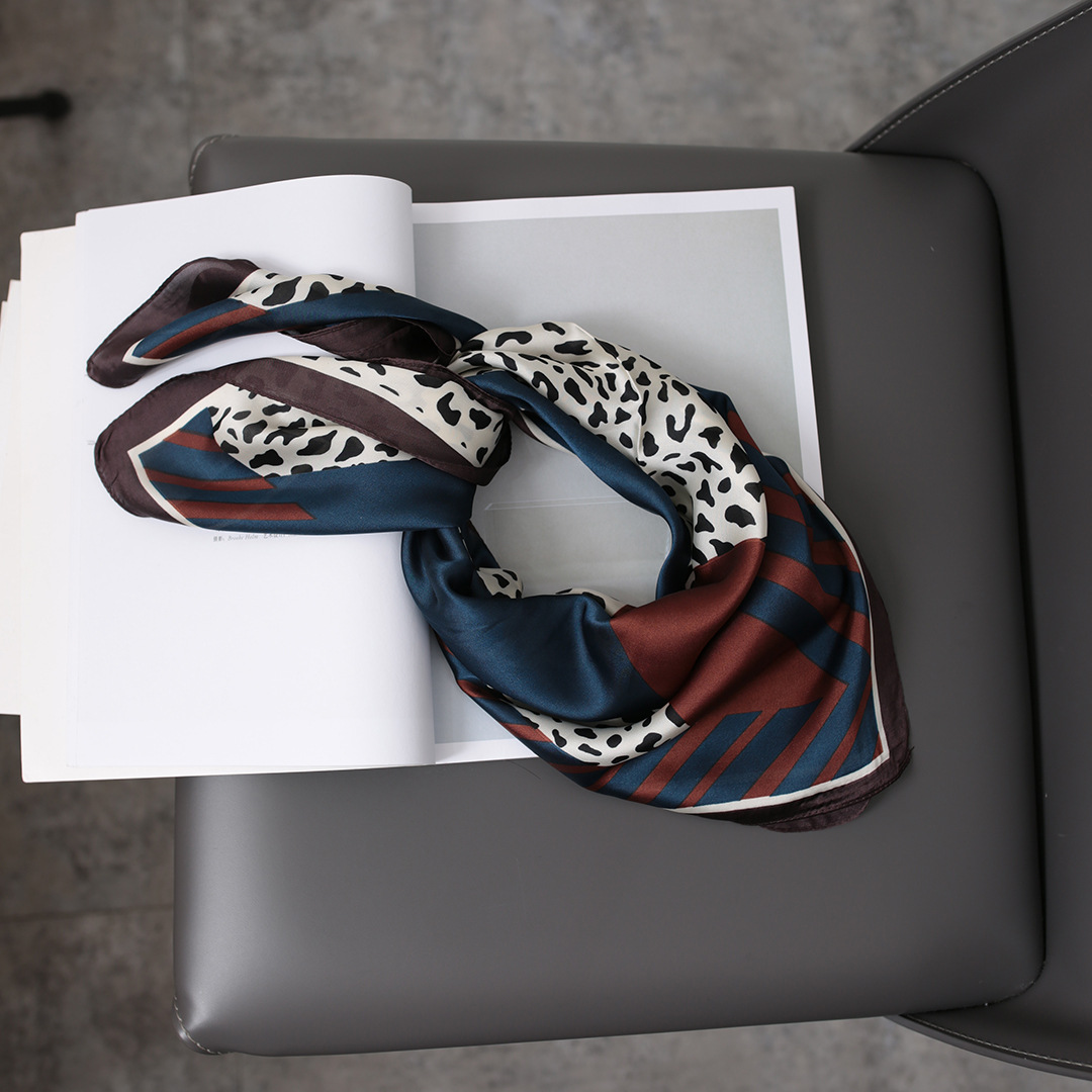 Square Scarf Women Leopard Print Seasonal Accessory Stylish_voghion.com
