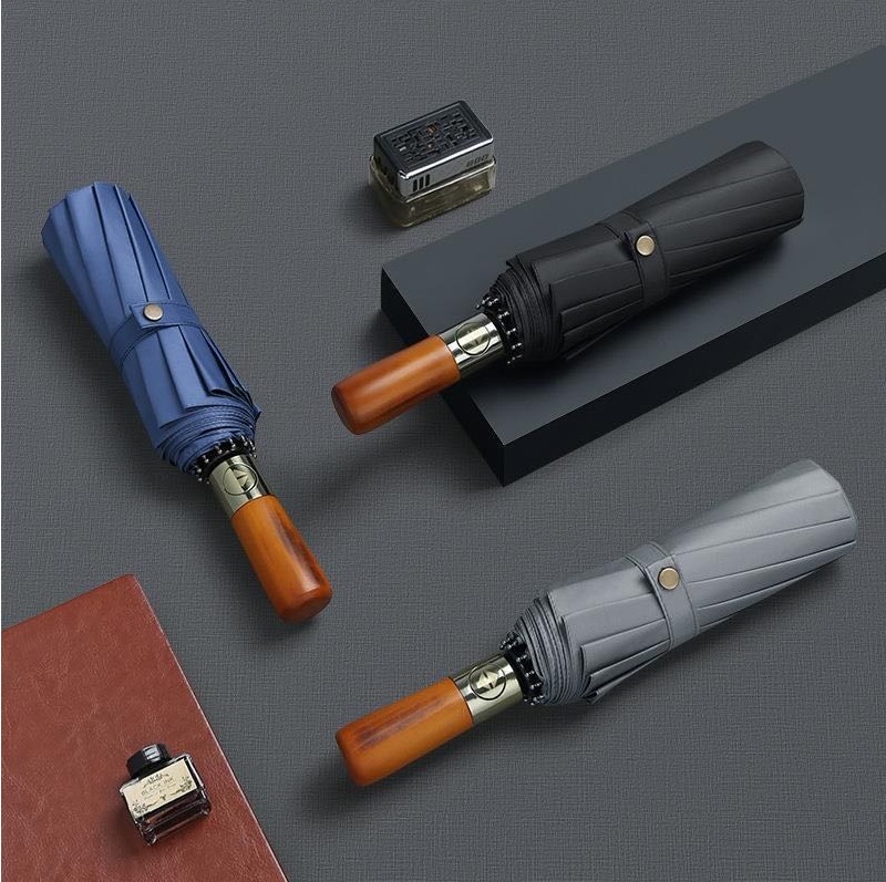 Automatic handle from natural wood