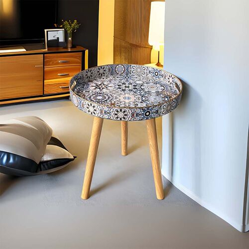 A small side table with three detachable 40cm wooden legs, in a Bohemian style, serving as an indoor coffee table or tea table.