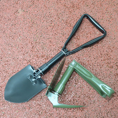Outdoor 104 large engineer shovel multi-function shovel camping equipment folding military shovel wholesale folding shovel