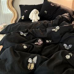 高級感のある黒い蝶刺繍布団カバーの柔らかいモチモチとした水洗い綿のベッド4点セットのシンプルなマンションシーツ3点セット