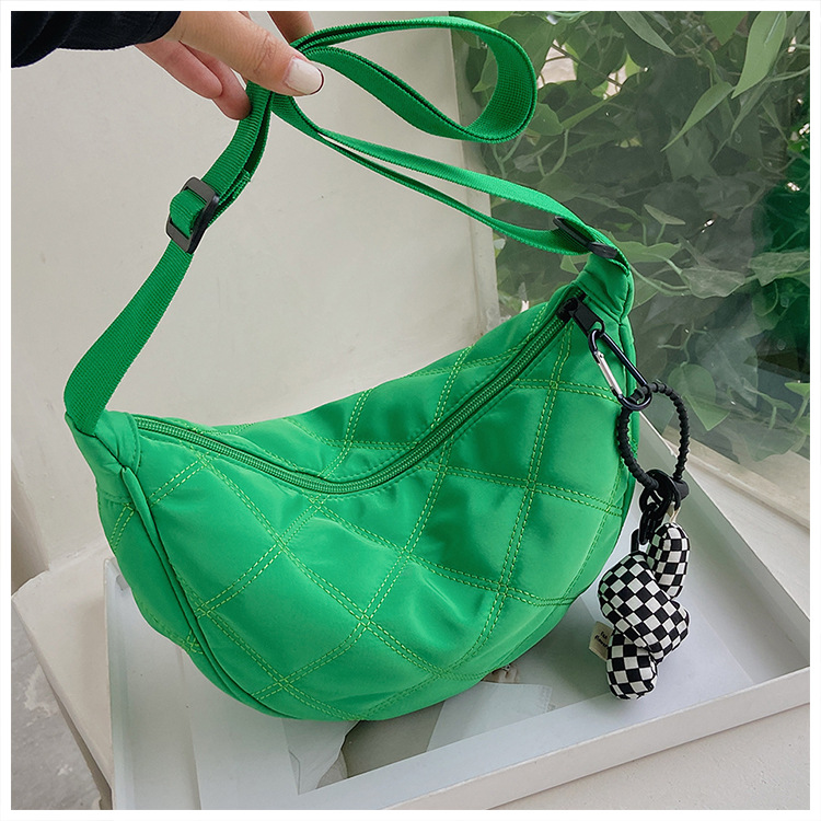 Women's Medium Oxford Cloth Solid Color Streetwear Dumpling Shape Zipper Messenger Bag display picture 10