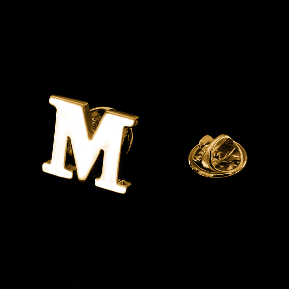 [Cobre puro de doble capa de galvanoplastia sin inventario] Joyería de los hombres de moda 26 letras broche collar pin insignia al por mayor