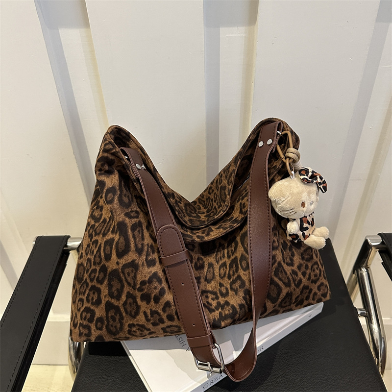 Bolso Tote con estampado de leopardo para mujer Bolso de hombro de gran capacidad retro de moda coreana 2024 otoño e invierno nuevo estilo pequeño bolso de mujer de estilo perezoso