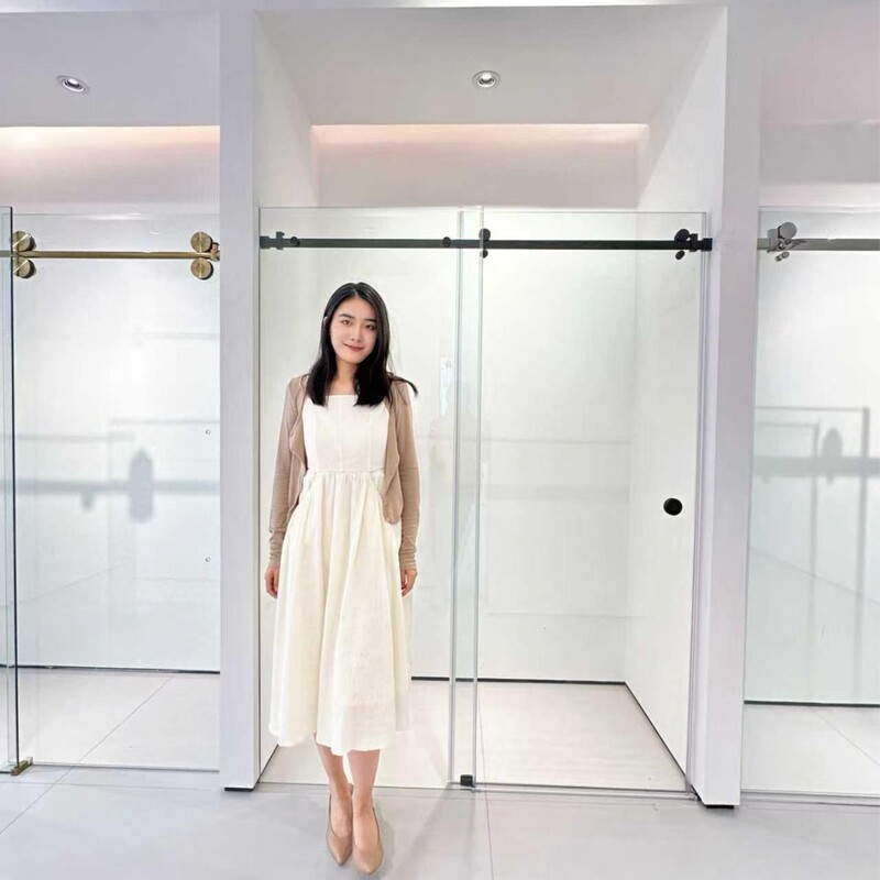 Exported to North America and Australia, Certified and Best-Selling Sliding Shower Door with Fixed and Movable Wheels, Cross-Border Hot-Selling Shower Room with American Certification