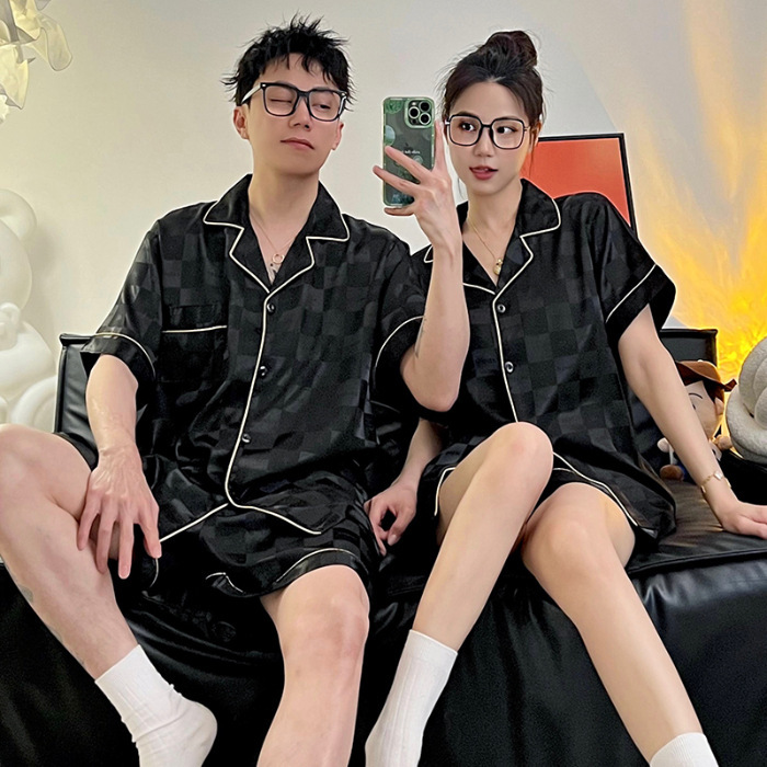 Pajamas de pareja de verano delgado seda de hielo de manga corta alta sensación de tamaño más grande 200 kg hombres y mujeres set de ropa de casa de verano