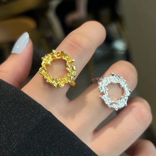 European and American-style fashion, irregularly shaped open-ring—unique design, classic round ring for women, versatile accessory perfect for street-style photos.