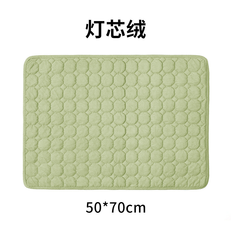 Colchoneta de pana - verde claro