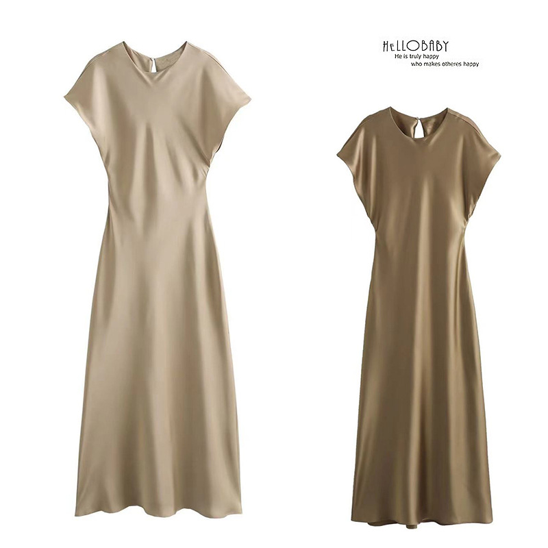 Vestido de satén estilo europeo y americano, nuevo estilo de verano 2026, vestido largo sin mangas de satén, vestido midi de color liso con cuello en V image 4