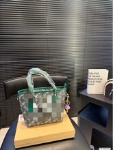 �匚���m�ÿܳ����ذ��Ű�а���������đ��city30 33��ˮ�ȴ�