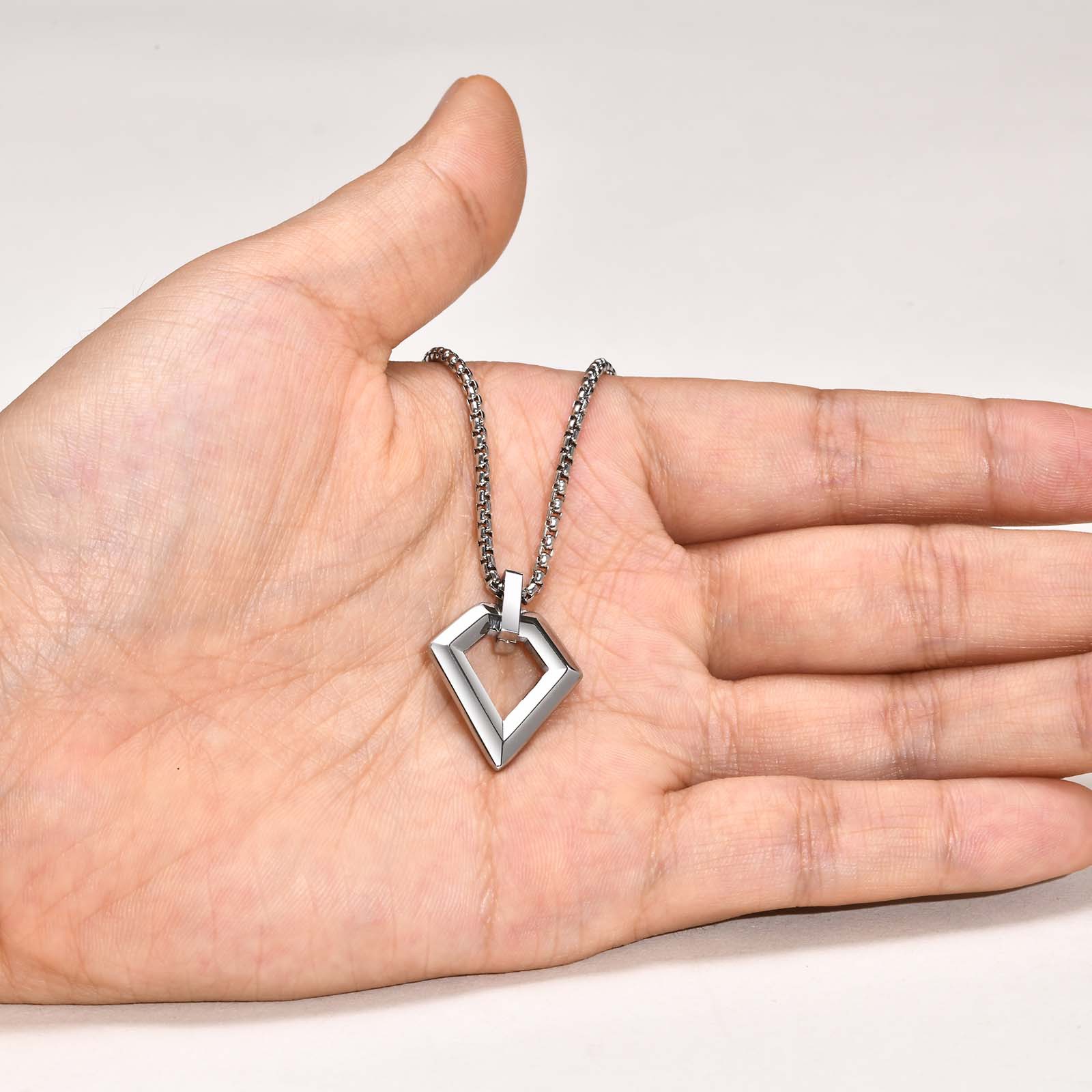 304 Stainless Steel Material Simple Style U Shape Geometric 304 Stainless Steel Polishing Plating 18K Gold Plated PVD Coated Men's Men Pendant Necklaces