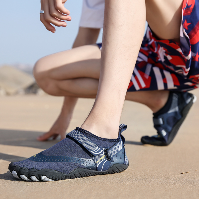 Nuevos zapatos de playa para niños al aire libre transfronterizos, zapatos de vadeo de cinco dedos, zapatos de buceo, zapatos de natación antideslizantes gruesos