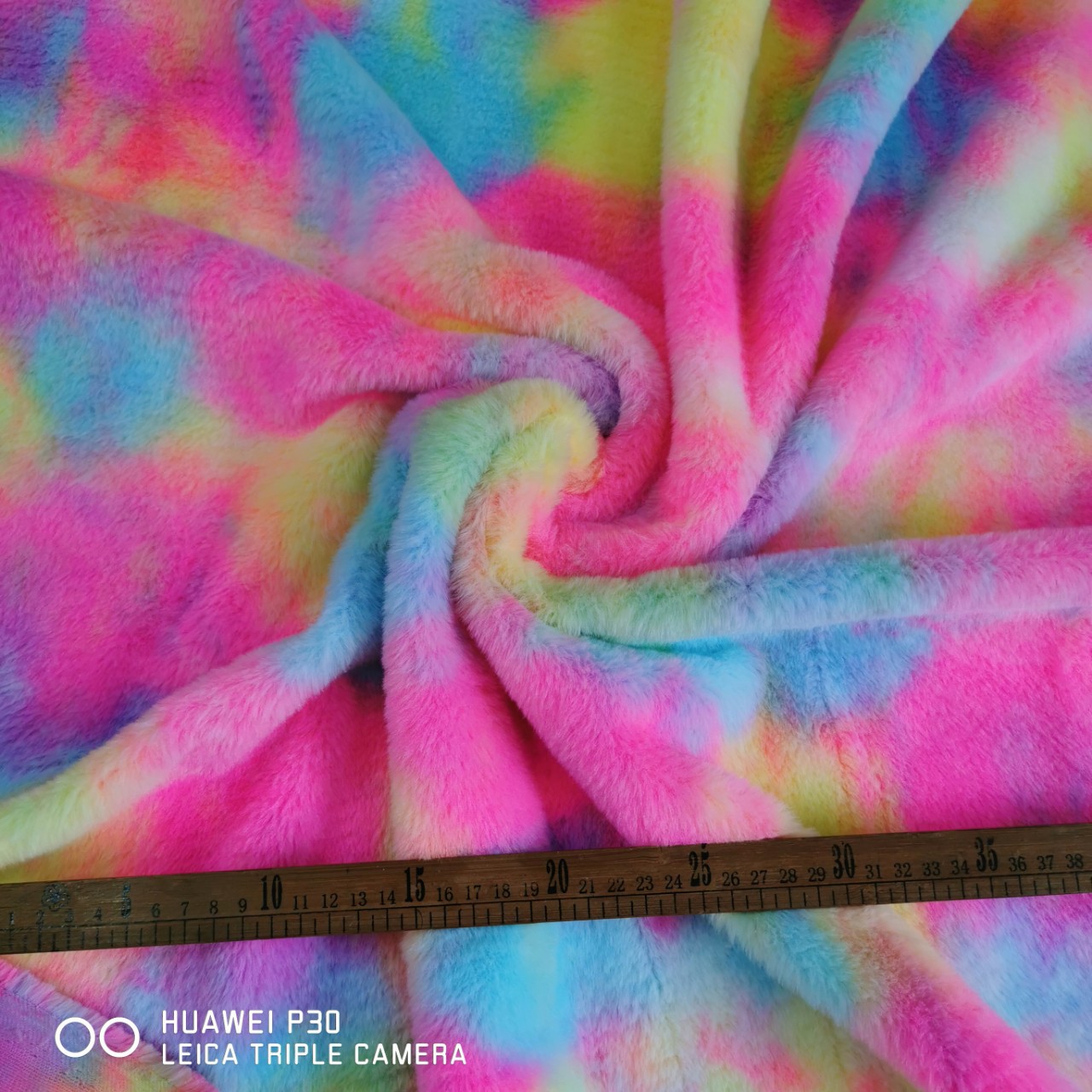 毛兔毛扎染荧光毛绒 服装饰品，鞋材，文具用品毛绒 扎染毛绒