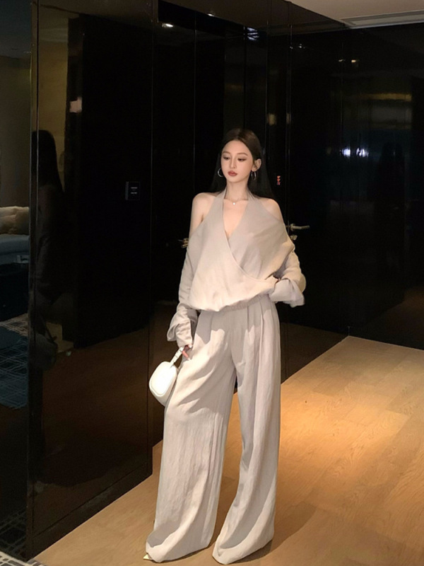 套装女秋款复古设计感气质辣妹宽松收腰长袖露肩上衣宽松直筒长裤|undefined