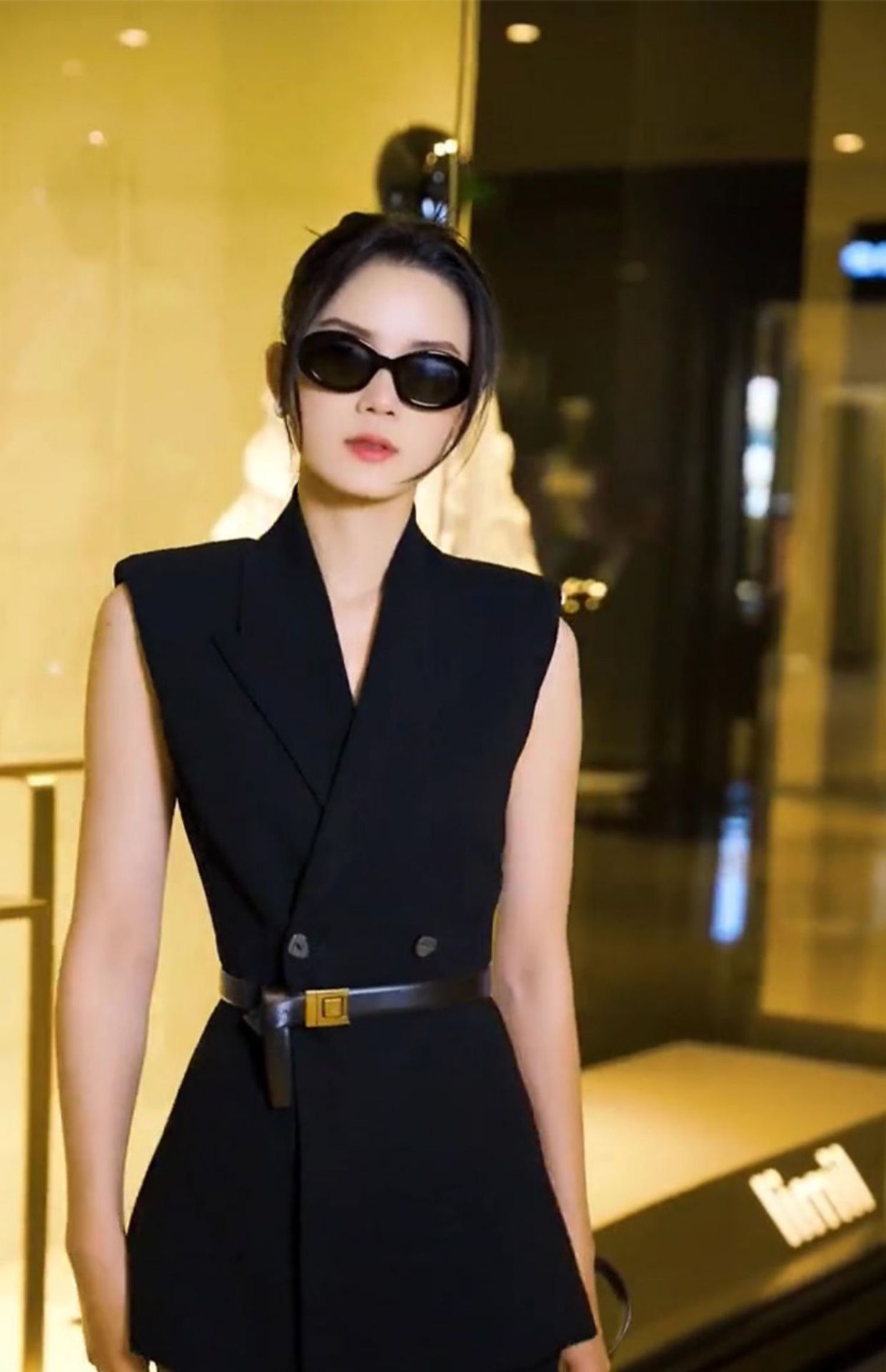 Áo vest nữ công sở dáng dài tay ngắn mùa hè — Màu đen chi tiết 6