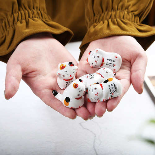 Lucky cat ceramic chopstick holder pen holder desktop decoration cute golden cat chopstick holder hotel household public chopstick holder