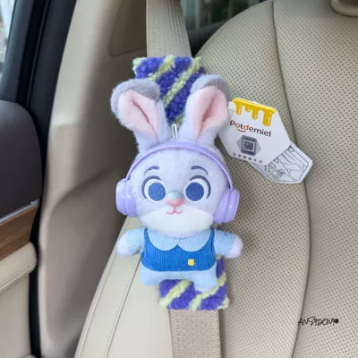 Sürətlər qutusu və əl tormozu başlıqları — Car Seatbelt Cover Car - shoulder-pads-striped-genuine-headphones-fat-judy-single