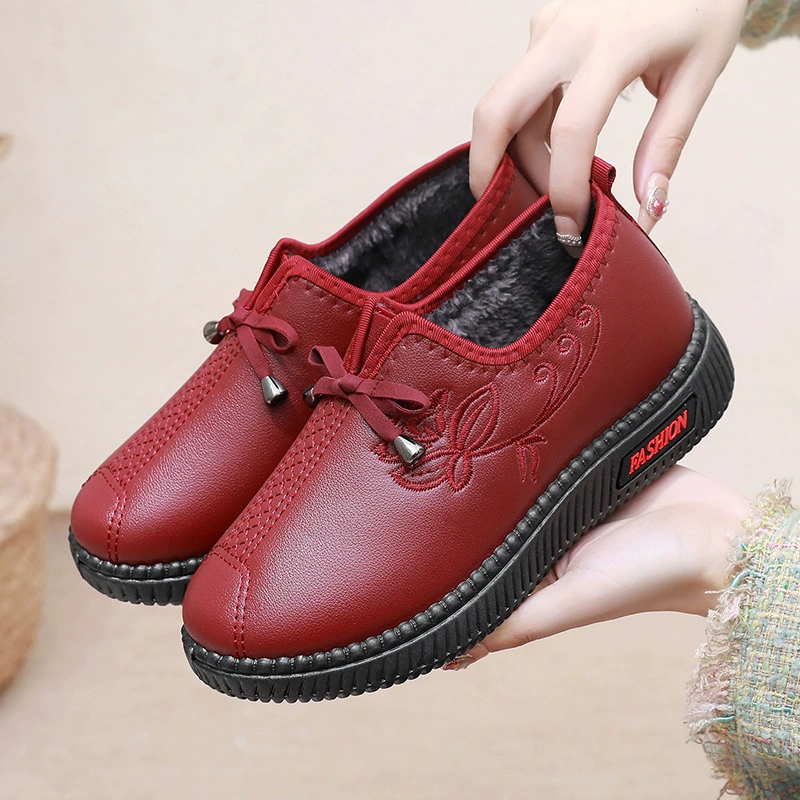 Новые зимние женские теплые ботинки из старой Пекинской ткани на флисовой подкладке, непромокаемые Нескользящие хлопковые ботинки на плоской подошве, обувь для мам из хлопка