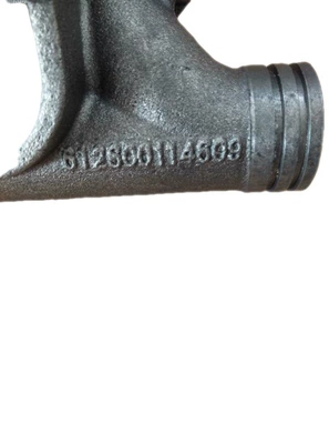 Exhaust manifold EFI engine exhaust