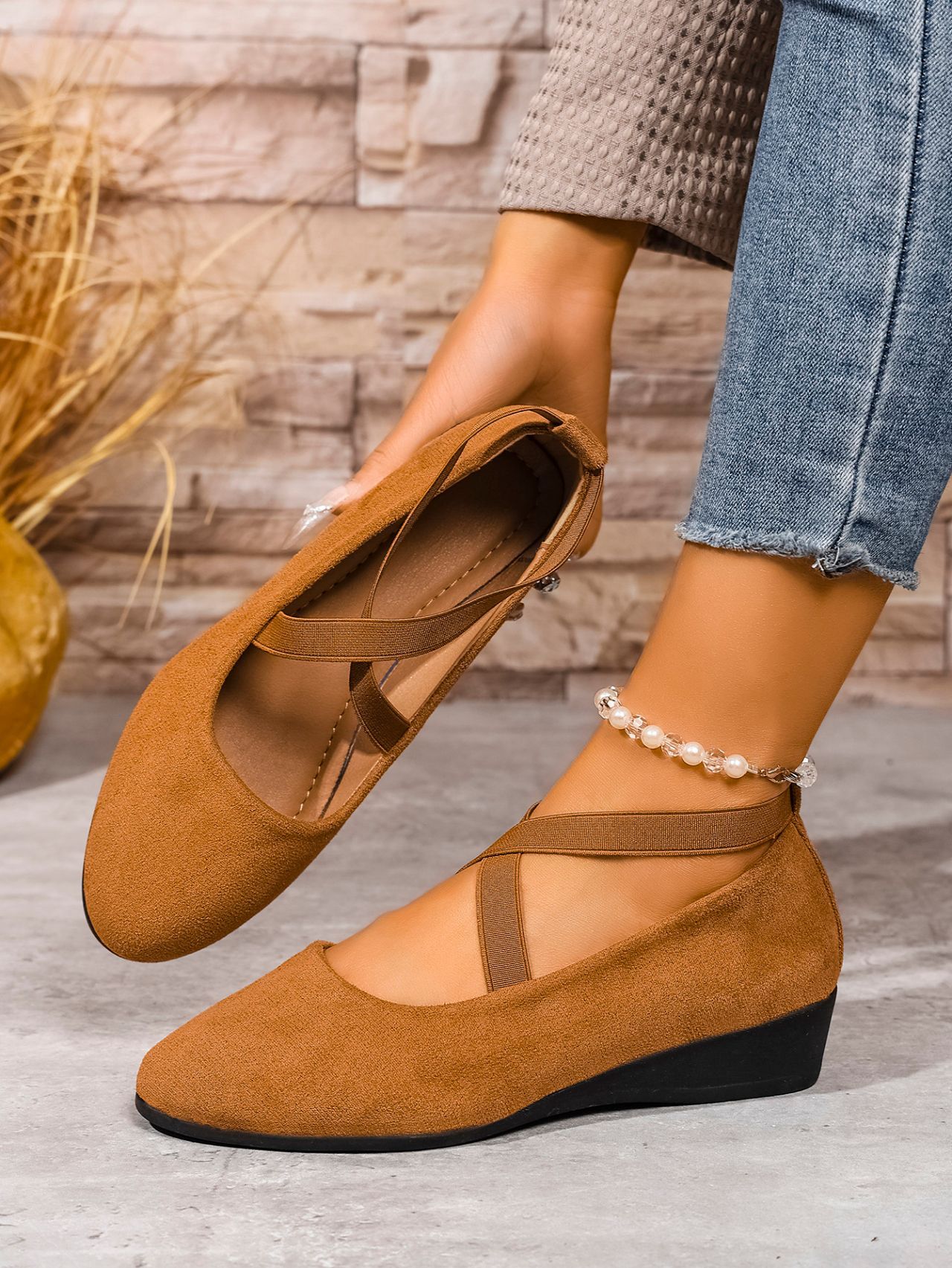 Chaussures compensées en daim pour femme avec bande élastique_voghion.com