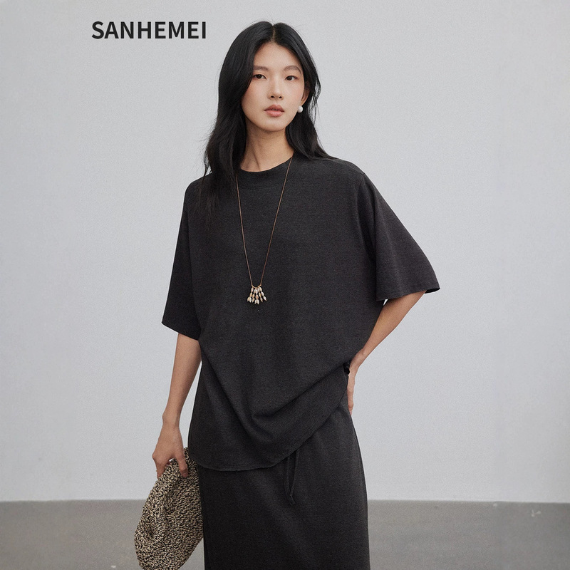 Textured Knitted Suit for Women 2026 Summer New Style Loose and Lazy T-Shirt Skirt Casual Work Clothing Suit