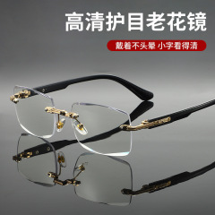 新型ファッションハイビジョンブルーレイ防止メガネダイヤモンドの縁切り無枠の中で高齢者の抗疲労防止放射線老眼鏡