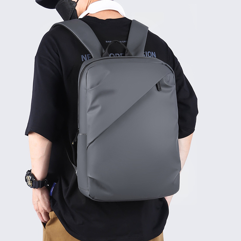 Mochila casual mochila de gran capacidad transfronteriza verano nuevo hombre mochila impermeable mochila de viaje deportiva al aire libre