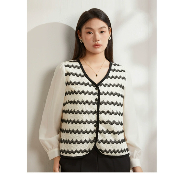 Полосатая женская одежда большого размера французская полоска сшита иностранная стройность V-образный вырез рубашка жирная mm2024 осень новый