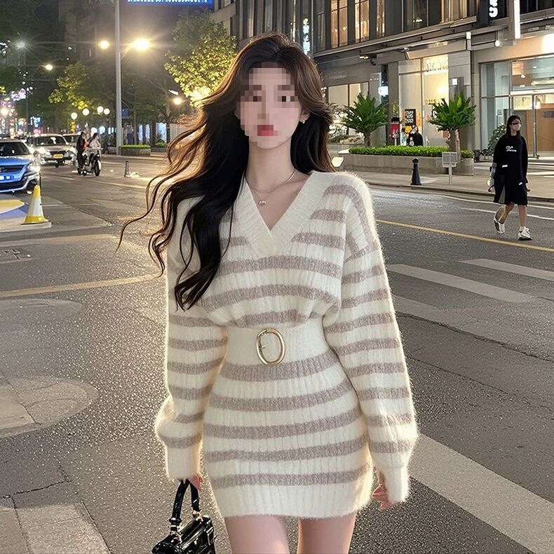 Contrast Color V Neck Stripesd Long-Sleeved Knitted Dress for Women in Autum, High-End and Exquisite Sweater Short Skirt for Ladies