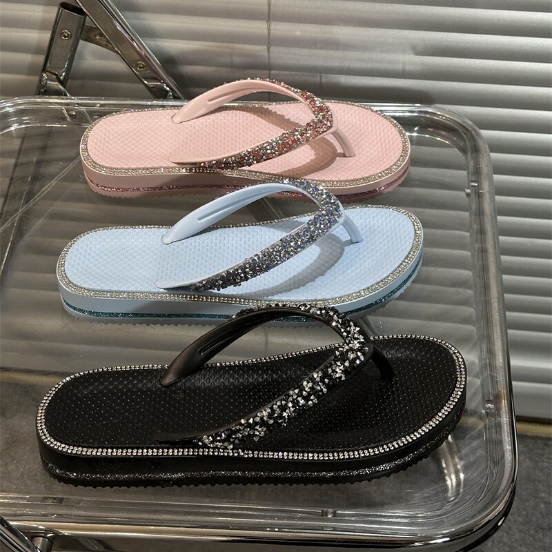 Women's Summer Flip-Flops for Outdoor Wear, Fashionable 2026 New Style, Flat Thong Sandals, Trendy Beach Shoes