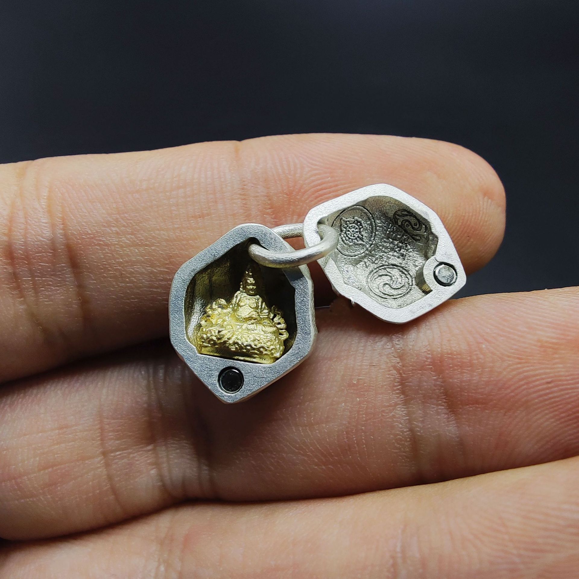 s925藏傳黃財神磁吸開關吊墜立體浮雕側掛小元素佛龕掛件