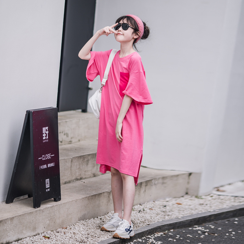 Vestido de las niñas 2023 verano nuevo vigoroso dulce puro algodón camiseta falda niños medianos y grandes sueltos de longitud media camiseta