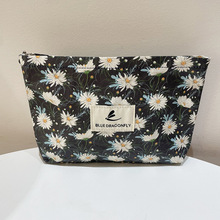 防水洗漱包小众大容量旅行化妆包高级感便携式205新款手拿收纳包