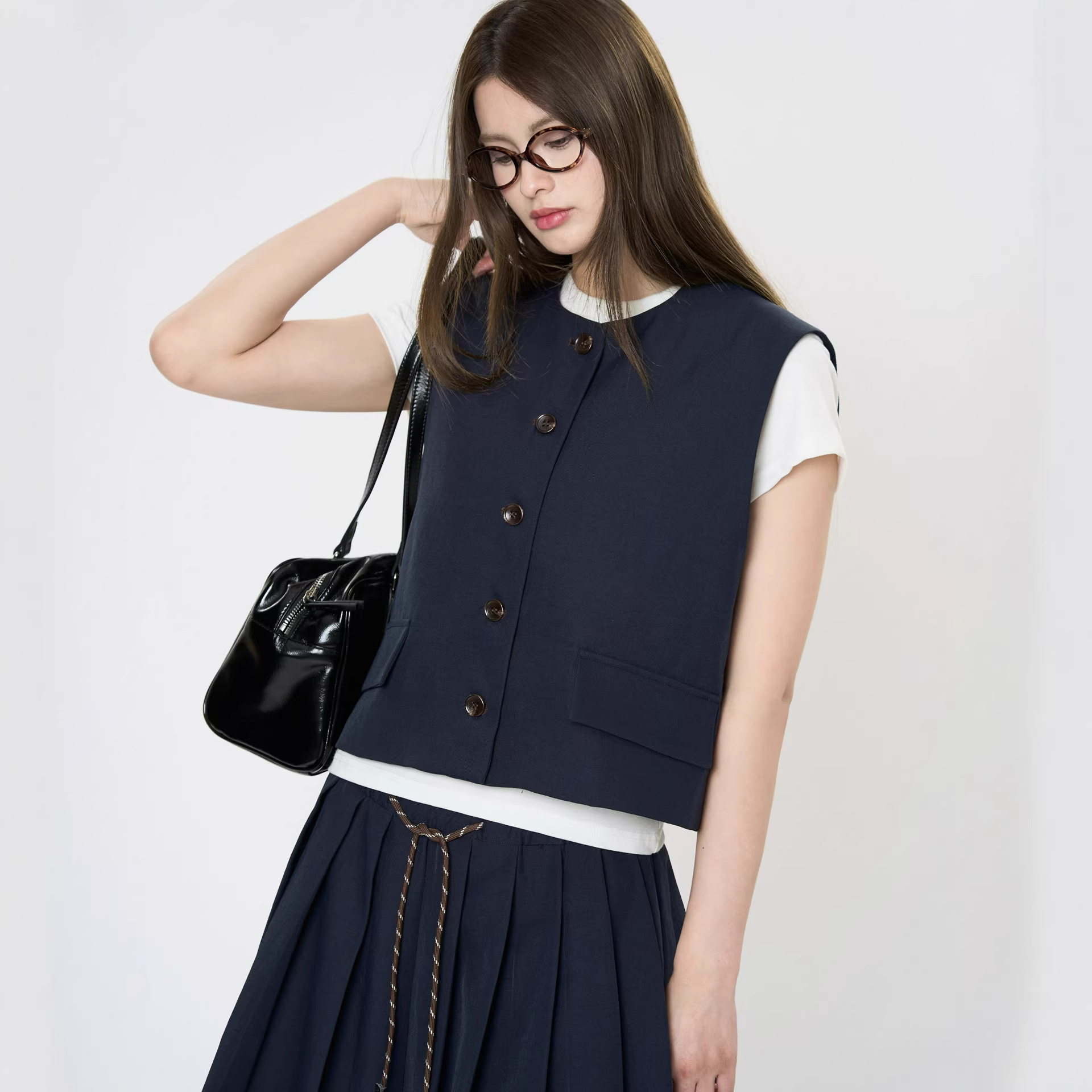 Xuman Spring and Summer New Korean Retro Collarless Short Box-Shaped Contrasting Color Vest Loose Silhouette Layered Top for Women