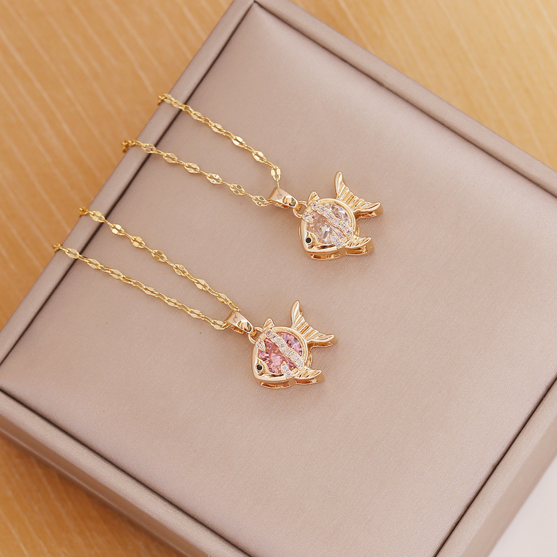 wholesale new cute fish pendent zircon 18K gold necklace Nihaojewelry