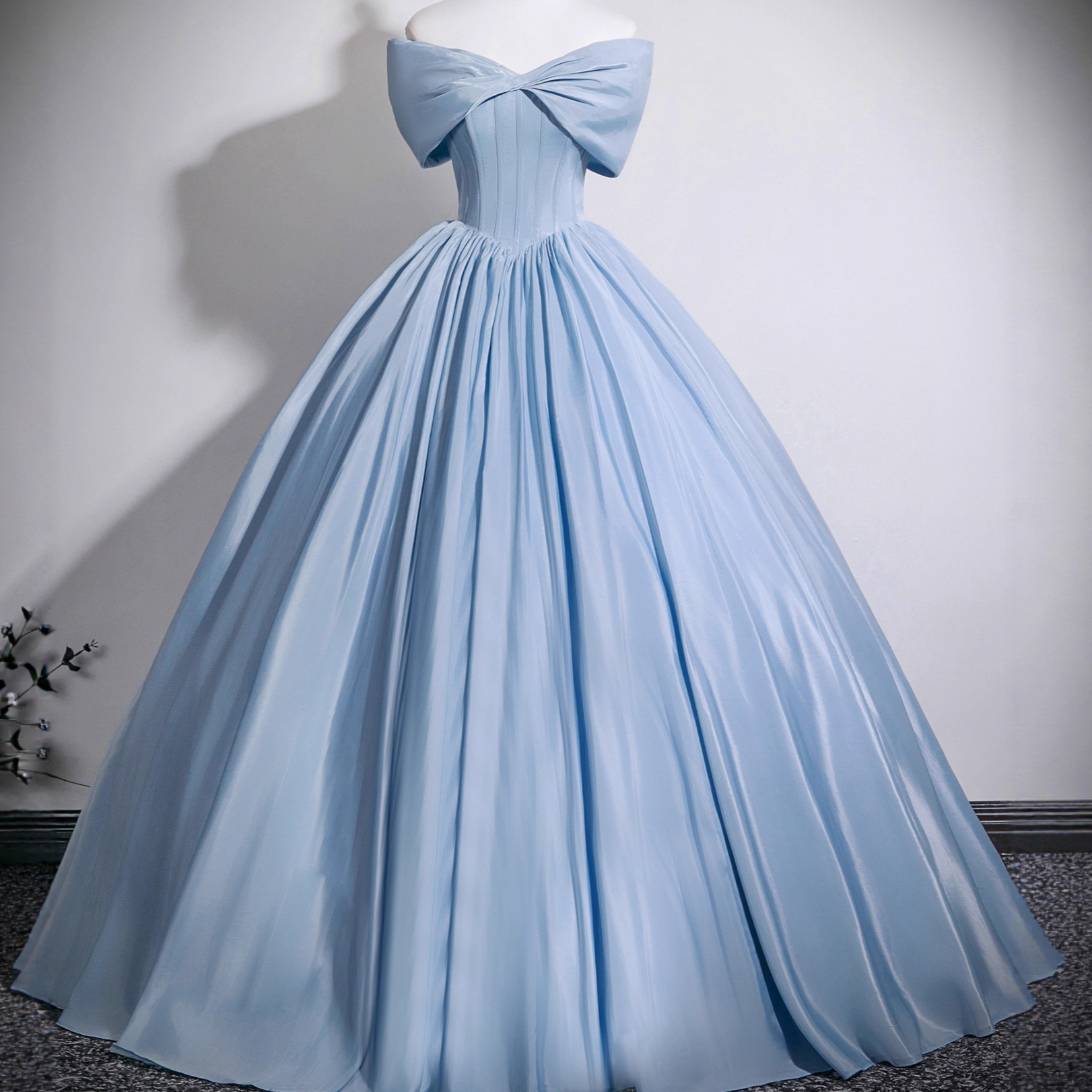 Satin New Light Luxury Evening Dress for Women, High-End Stage Performance Outfit, Vocal Art Exam Adult Ceremony Puffy Skirt