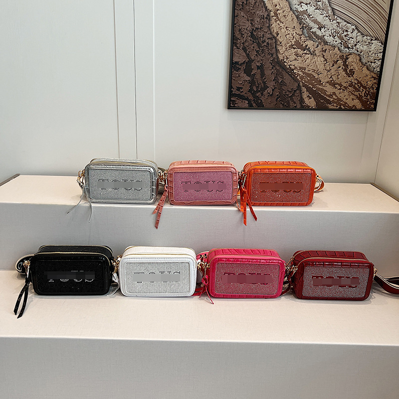 Bolso bandolera transfronterizo para mujer 2024 nuevo estilo de alta gama exquisito bolso cuadrado pequeño estampado de moda moda cinturón de color bolsa de cámara