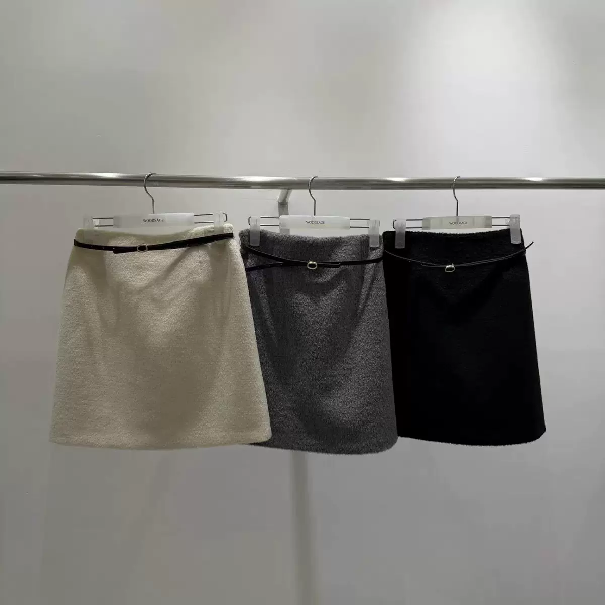 现货 2025冬季新韩国东大门气质纯色高腰显瘦A字含腰带半身裙短裙