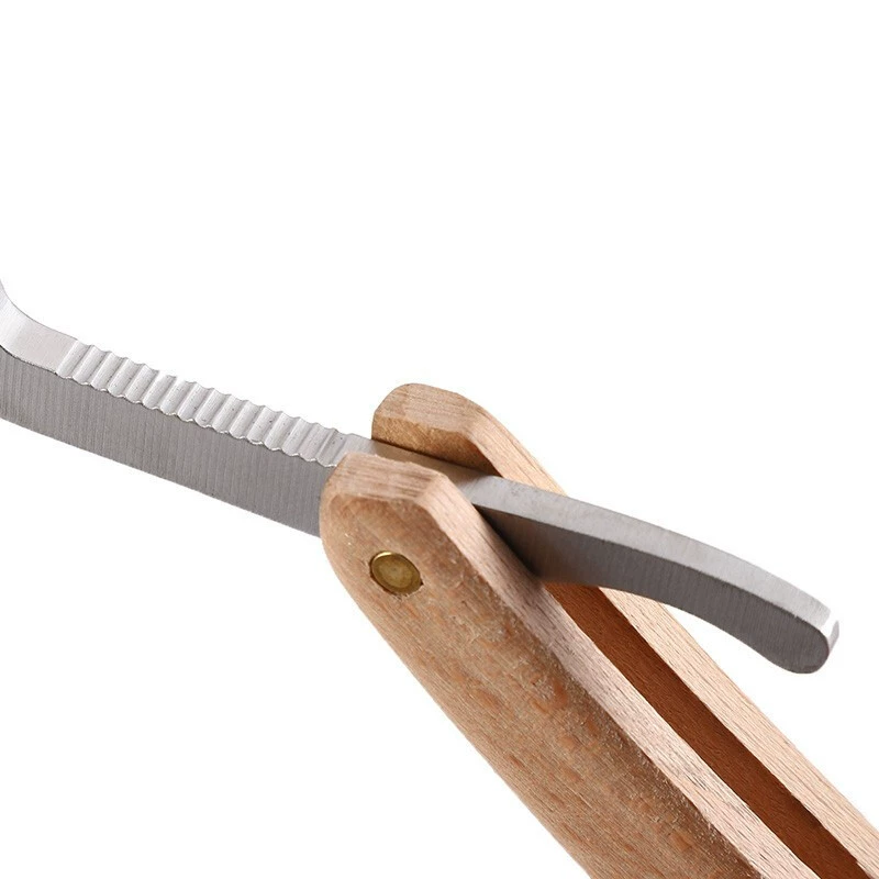 Old-fashioned razor
