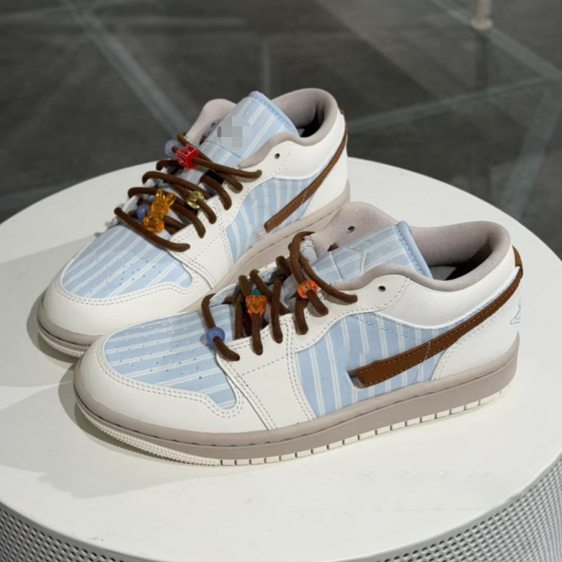 Cross-border Jordan 1 striped suit sneakers, spring/summer retro skateboard shoes, men's and women's casual shoes, sports training basketball shoes Cross-border Jordan 1 striped suit sneakers, spring/summer retro skateboard shoes, men's and women's casual shoes, sports training basketball shoes