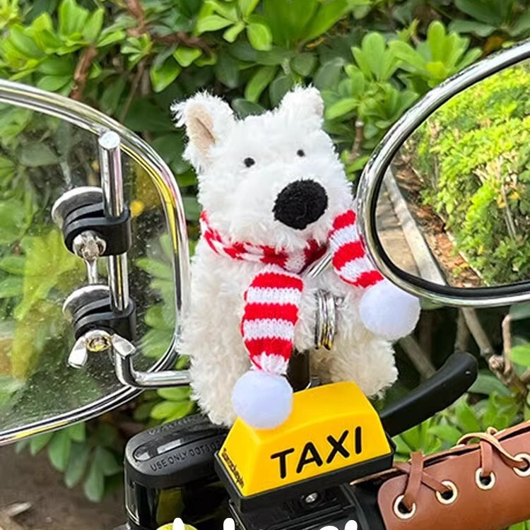 かわいい西高地の犬の磁気はオートバイの装飾の部品のかわいい電動車の自転車を吸い込みます。|undefined