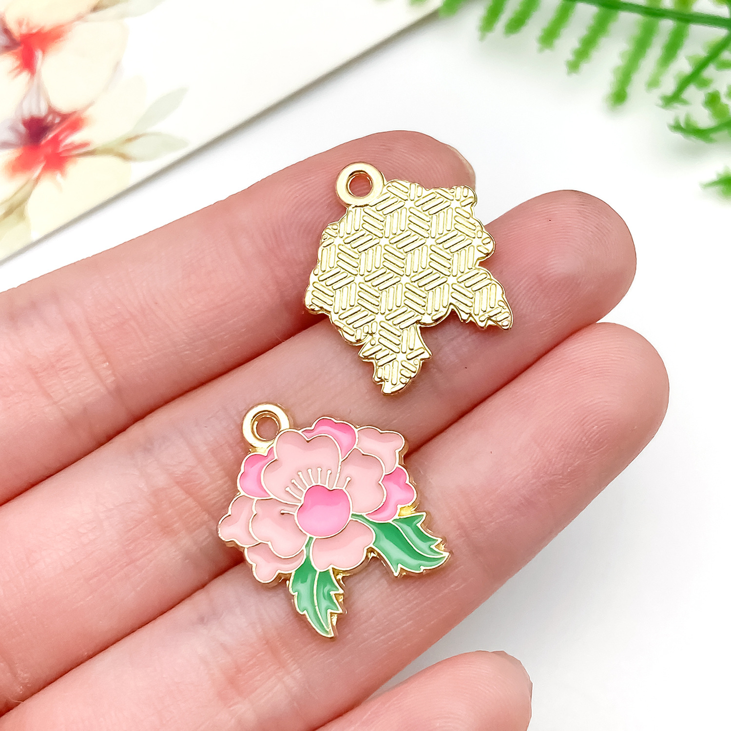 23502-YP-粉色滴油锌合金牡丹花花朵20x17x1mm