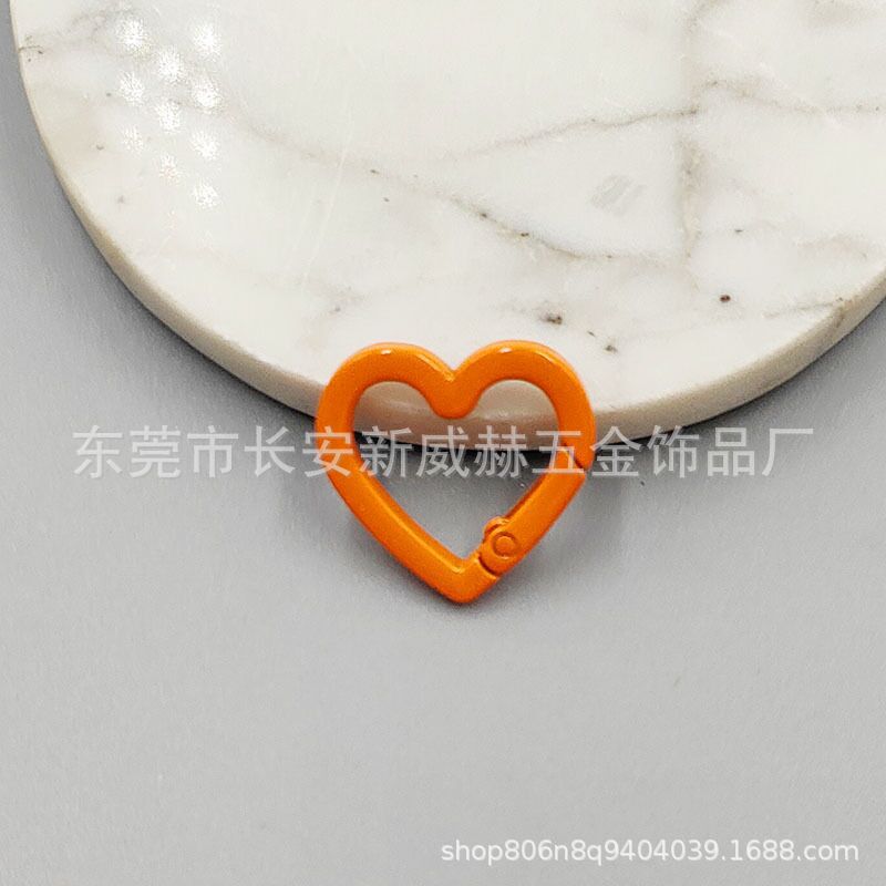 塗装カラー亜鉛合金スプリングは愛の開口スプリングリングの箱に金属のキーホルダーdiyアクセサリーの部品を掛けます。|undefined
