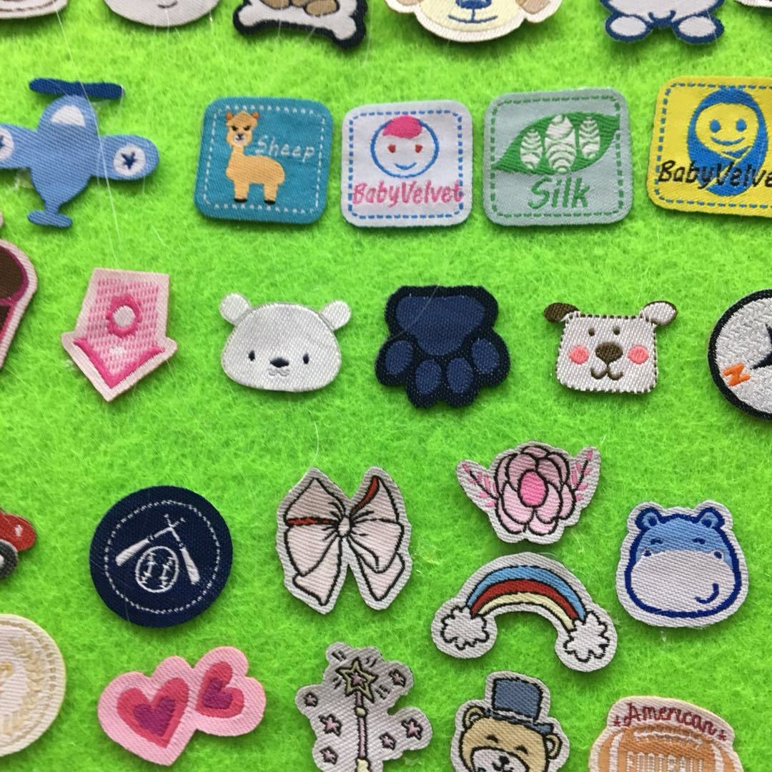 厂家批发织唛刺绣臂章亮片绣花标刺绣布贴织标服装装饰锁边补丁贴