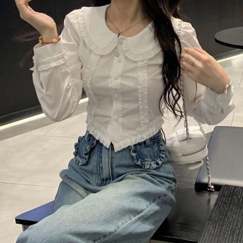 Women's Short-Sleeve High-Waisted White Babydoll Collar Blouse with Lace Detailing, Fitted and Slimming