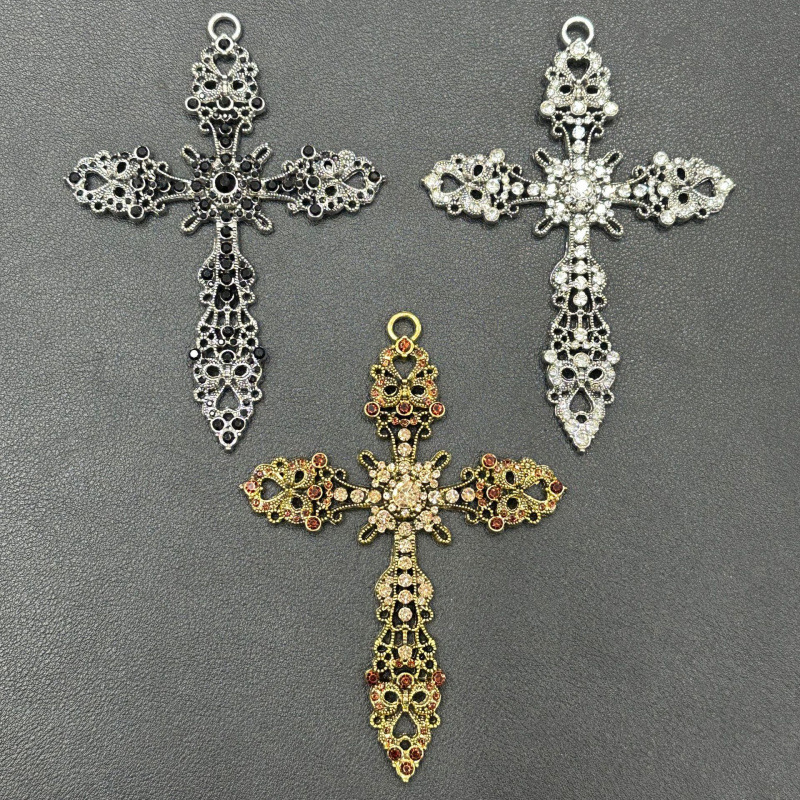 Dark Punk Style Rhinestone Cross Necklace, Sweet and Cool Style for Hot Girls, Retro Sweater Chain, Y2K Choker, Alloy Accessories