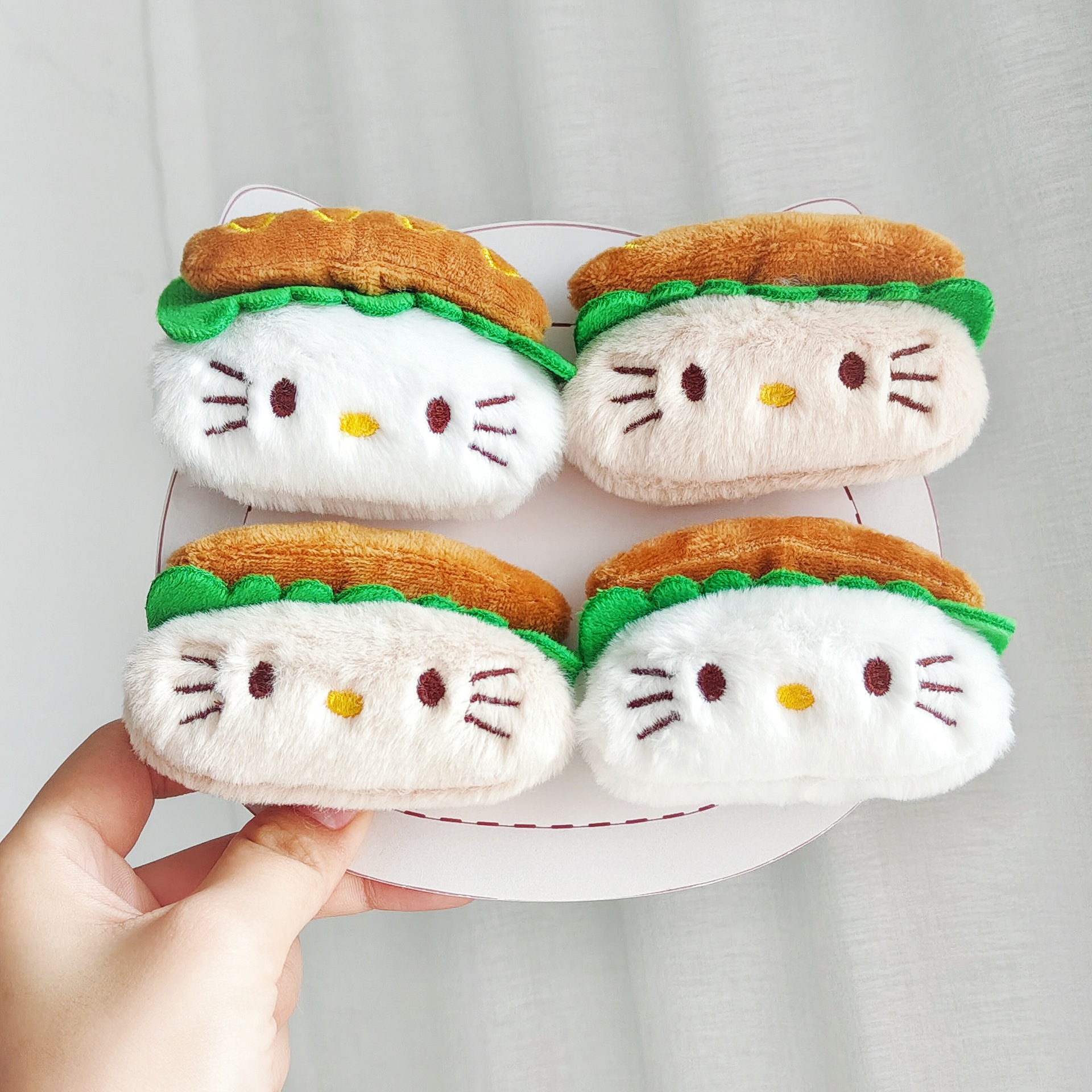 创意卡通汉堡kitty猫毛绒公仔胸针配饰可爱少女装饰发饰服装辅料