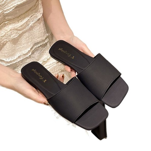 2025 Summer Europe and America New Fashion One Word Sandals Simple Elegance Flat Bottom Square Head Sandals Women 