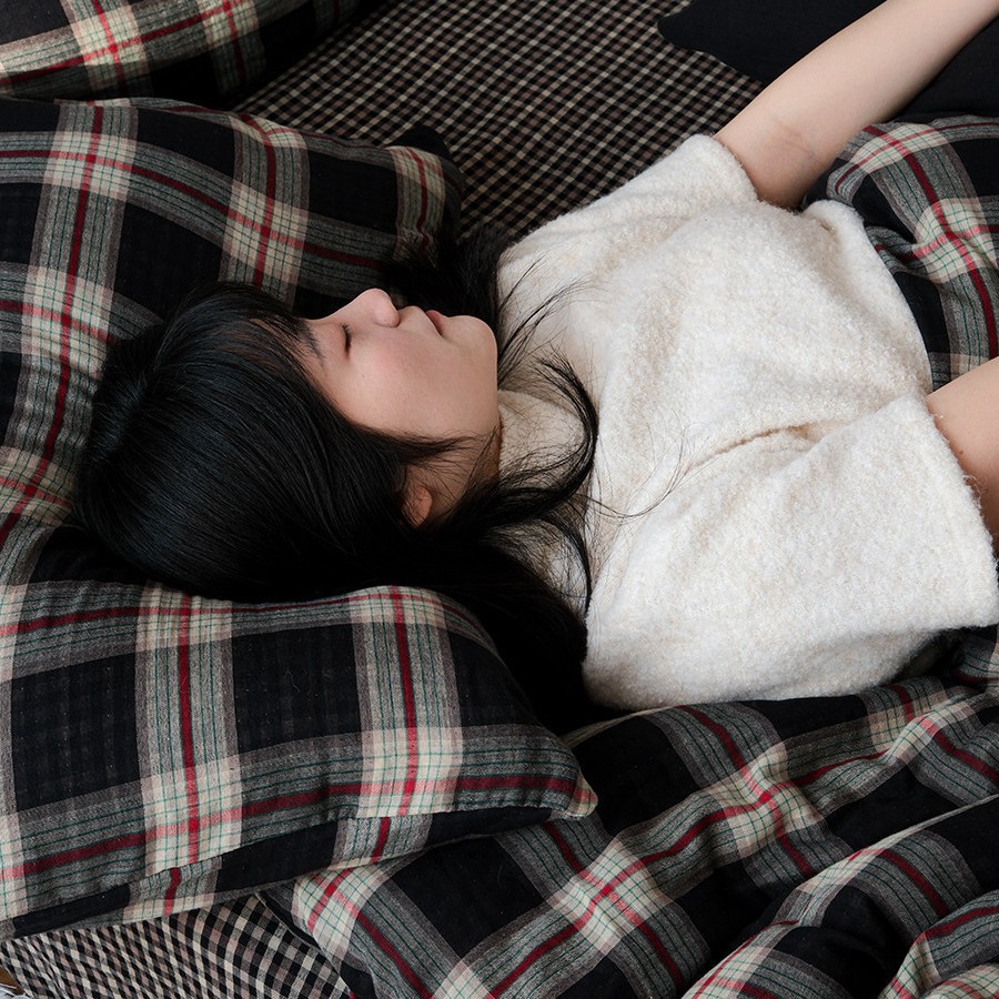 Vintage British Plaid Cotton Double-layer Gauze Four-piece Set_voghion.com